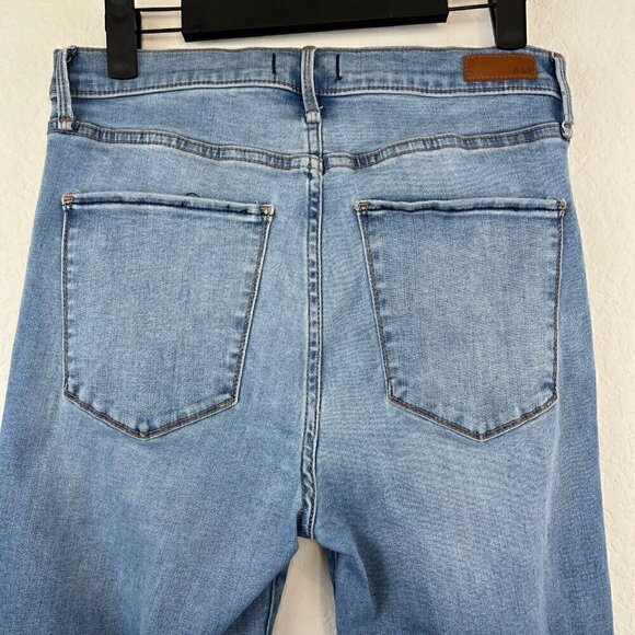 Abercrombie & Fitch Ultra High Rise Super Skinny Distressed Jeans Size 29 / 8R - Picture 7 of 10